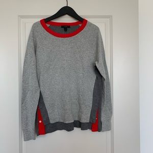 COLORBLOCK CREWNECK SWEATER WITH SIDE SNAPS